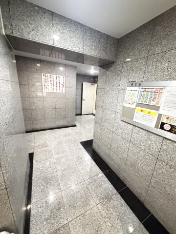 ニューヘブン南本町のロビー