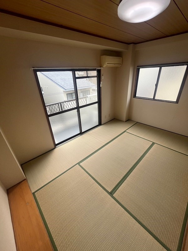 吉川コーポの和室