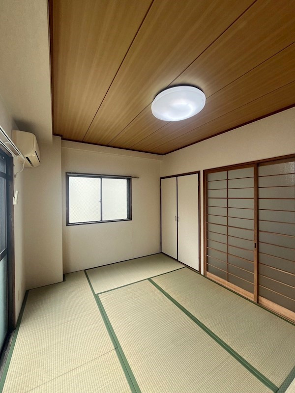吉川コーポの和室