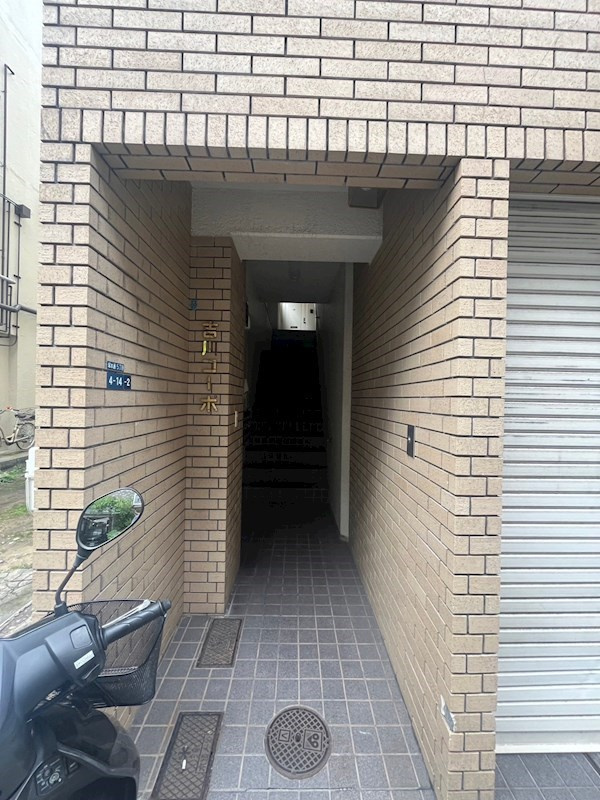 吉川コーポのエントランス