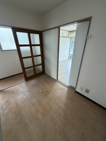 ルナ馬場町の居間・リビング