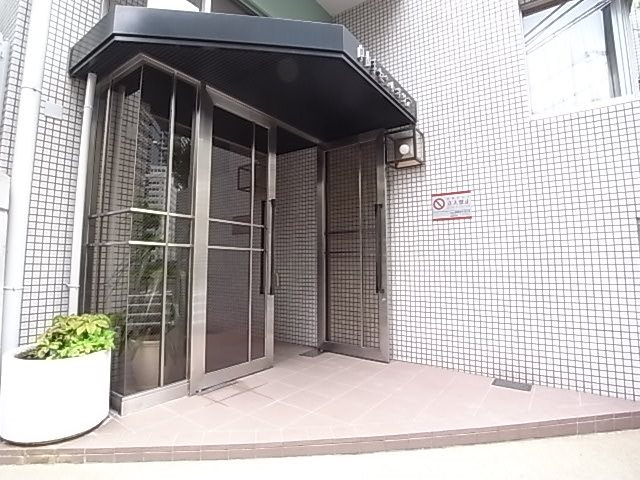 中山手セントポリアのエントランス
