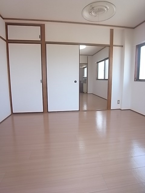 熊野マンションの洋室|コンパクトで使いやすい洋室です