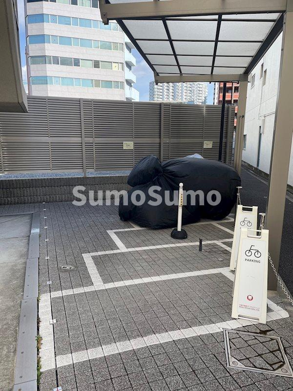 レジデンシャル目黒の駐車場