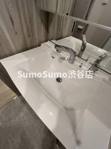 ル・パティオ瀬田の洗面所|コンパクトで使いやすい洗面所