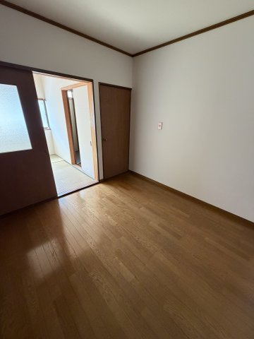 山下ハイツの居間・リビング