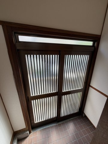 池田広町貸家(北)の玄関