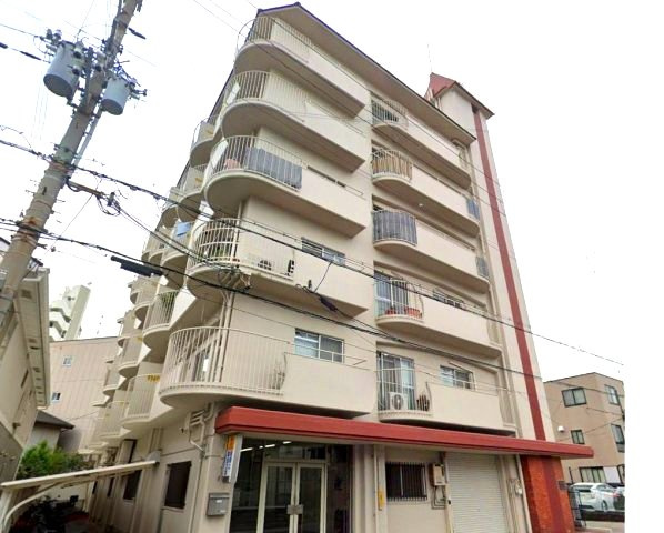 パインハイツ住吉の外観|阪神線住吉駅が徒歩圏。将来のお子様の通学も視野に入れると各方面アクセスがいい住居は日々の生活を助けてくれますね。
