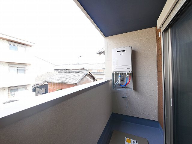 ジーメゾン奈良大安寺のバルコニー|暖かな日差しのふりそそぐバルコニー