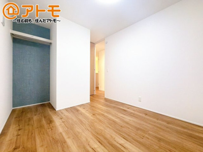 【子供部屋】 | 三島市藤代町Ⅲ　新築一戸建て　2号棟 | 広々使える収納付きの洋室です♪