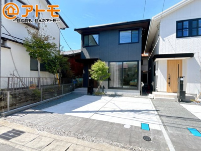 【駐車場】 | 三島市藤代町Ⅲ　新築一戸建て　2号棟 | ゆったりスペースで、駐車も楽ちん♪