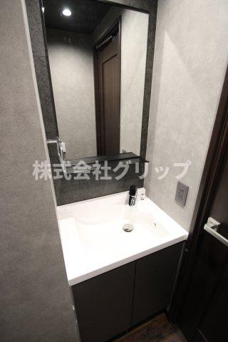 ライオンズマンション野毛山南の独立洗面台