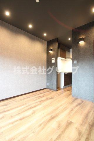 ライオンズマンション野毛山南の洋室