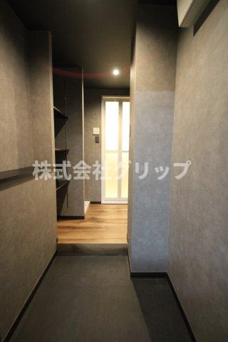 ライオンズマンション野毛山南の玄関