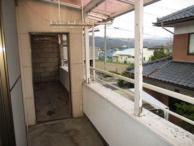 【その他】 | 岡谷市赤羽３丁目 中古住宅⑨ | ベランダ

