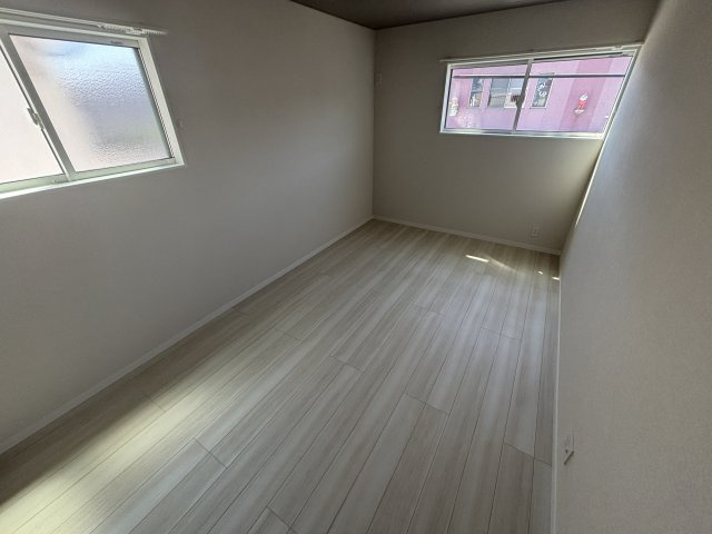 佐伯区八幡東２丁目の洋室