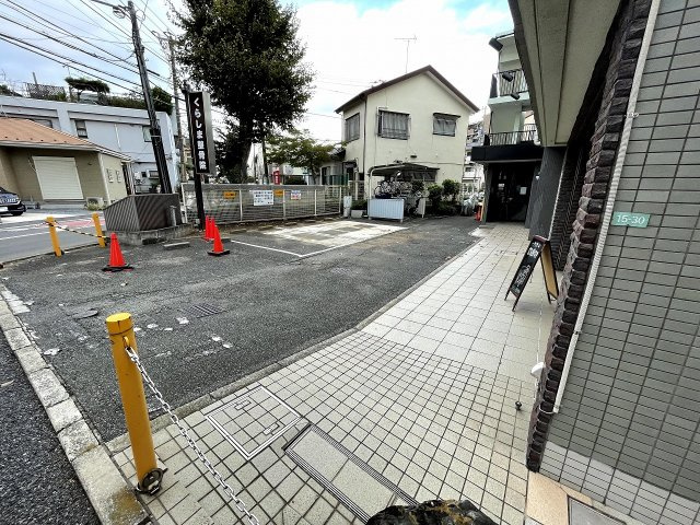 ボナールタカシⅡの駐車場