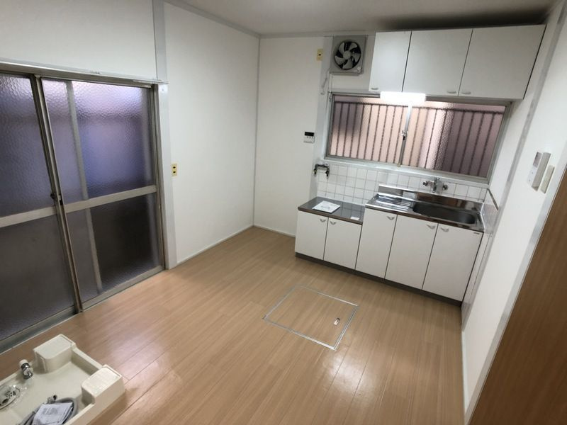 門真市上野口町戸建の居間・リビング