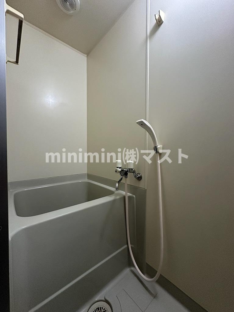 ドエル南本町の浴室