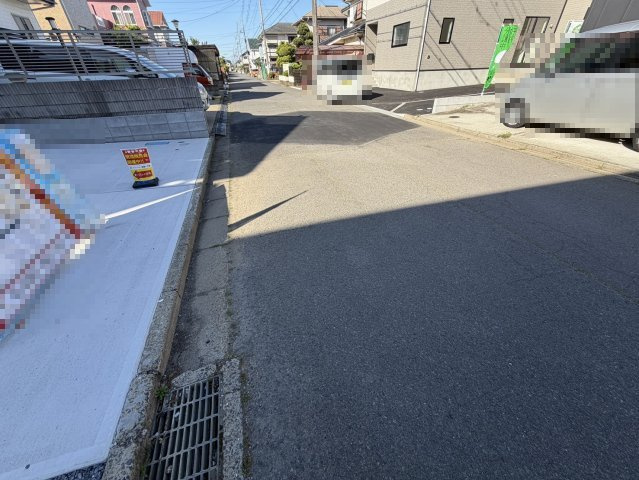 学校近く住みやすい町♪守谷市薬師台　9期の前面道路含む現地写真