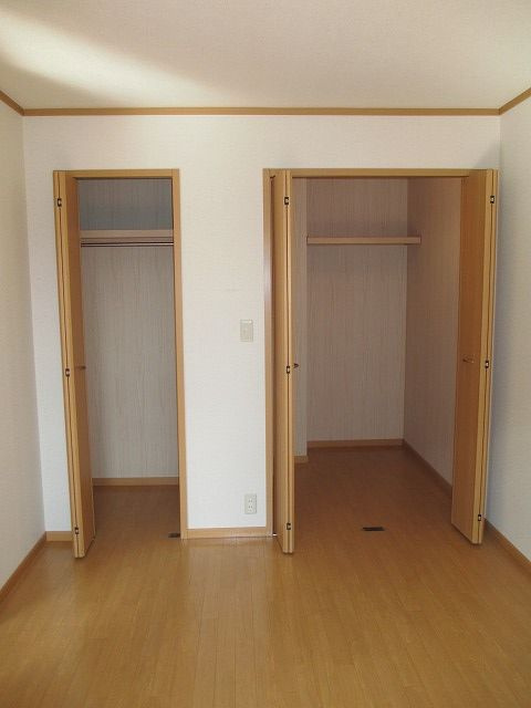 カトルセゾン五反田Ⅲの収納|小物を収納するのに便利です