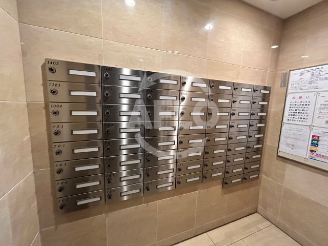 プレサンスロジェ本町のその他共用部分|プレサンスロジェ本町　郵便ボックス