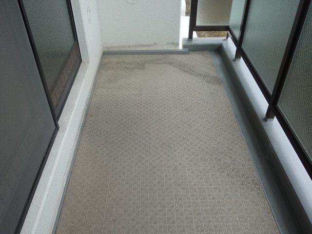 神戸市西区池上１丁目の賃貸マンションのバルコニー