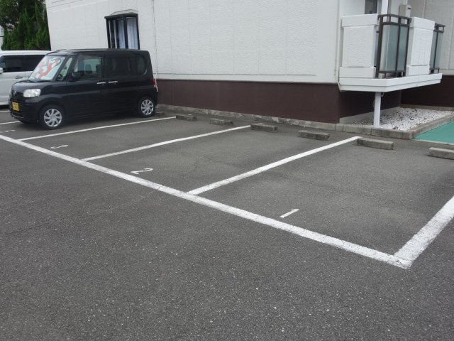 神戸市西区池上１丁目の賃貸マンションの駐車場