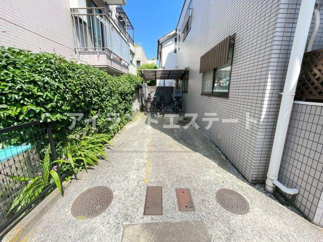パインヴィレッジ　駅近　1フロア2住戸　3方角住戸のその他共用部分