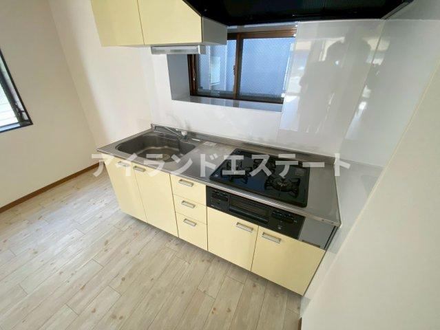 パインヴィレッジ　駅近　1フロア2住戸　3方角住戸のキッチン