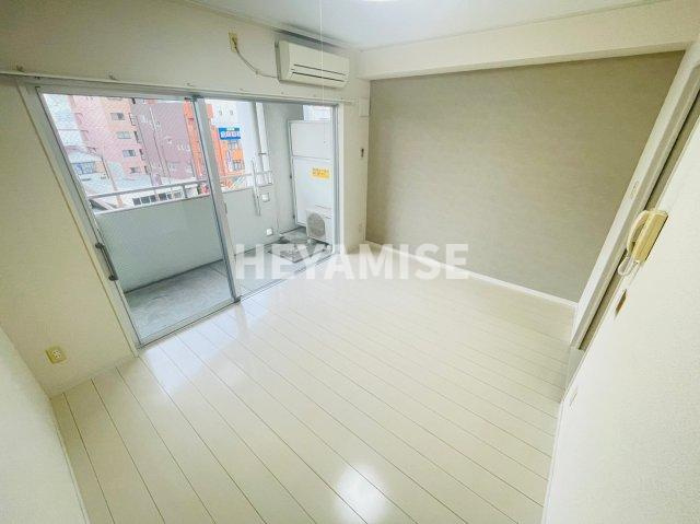 Jプレイス宝町の居間・リビング|※類似間取りの別の階のお部屋の画像です※現況を優先します