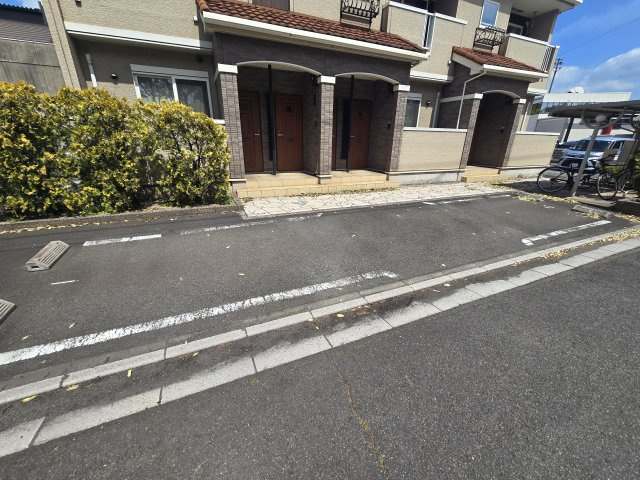 【駐車場】