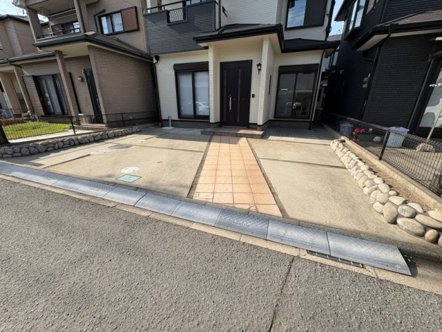 和歌山市湊　中古戸建の駐車場