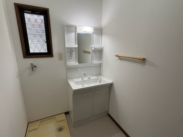 和歌山市湊　中古戸建の独立洗面台