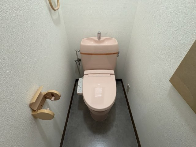 和歌山市湊　中古戸建のトイレ