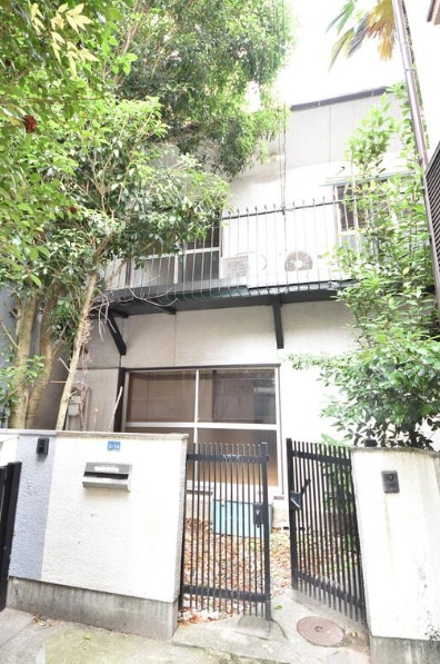 中尾町貸家