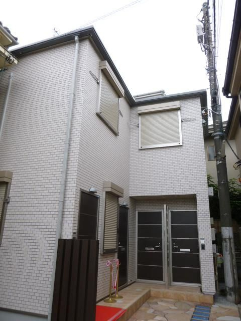 フィカーサ東新宿の外観