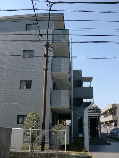 大倉山アルカディアの外観