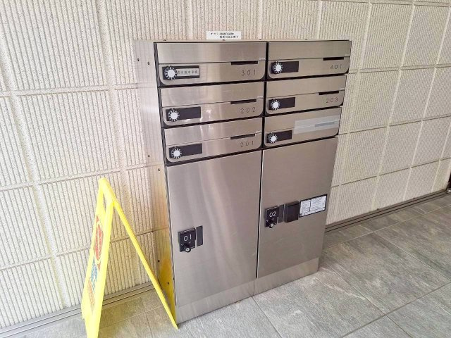 クライス高円寺のその他共用部分|★不在時も便利な宅配BOX★