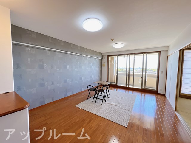 カルティア春日井Ⅴの居間・リビング