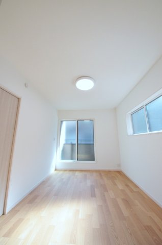 北大河町の洋室|全居室収納スペース有、お部屋が広く綺麗に使えます