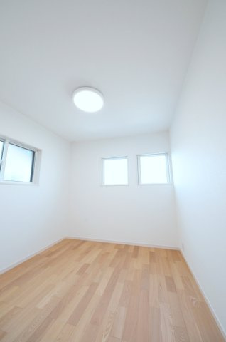北大河町の洋室|全居室収納スペース有、お部屋が広く綺麗に使えます