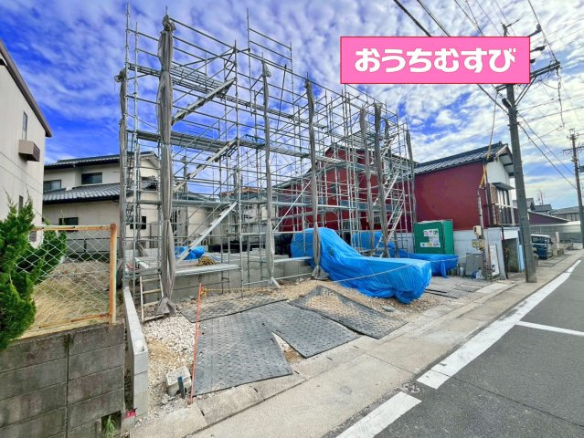 守山区白沢町 （全2棟）の前面道路含む現地写真
