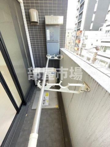 アイル秋葉原ノース弐番館のバルコニー|物干し掛け