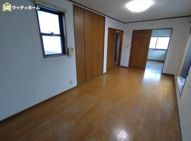 春日部市中央1丁目　中古一戸建ての寝室