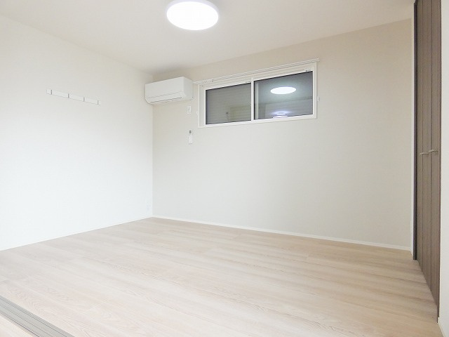 D-room豊田の洋室