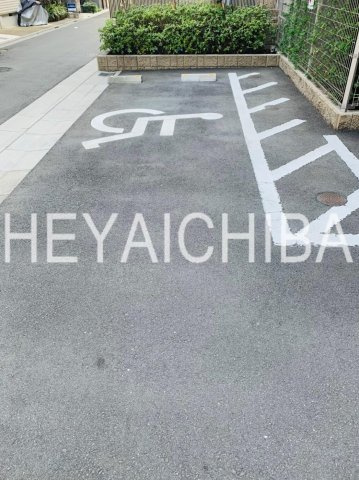 クレイシア菊川の駐車場