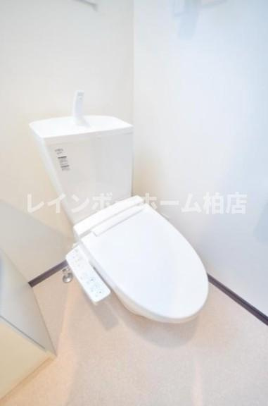 特典：仲介手数料が無料です!!のトイレ|ゆったりとした空間のトイレです