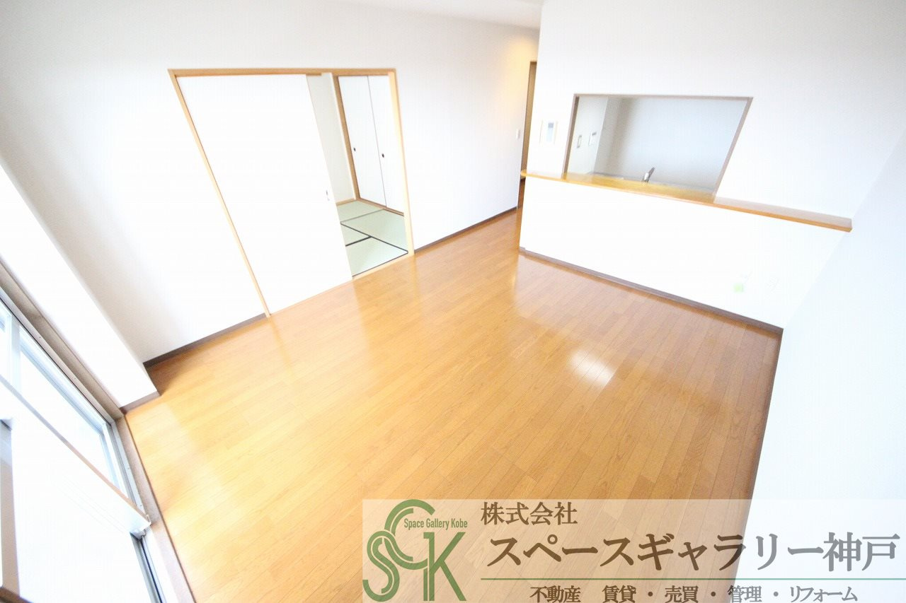 学園シティコートの居間・リビング|※お部屋により仕様が異なる場合があります。