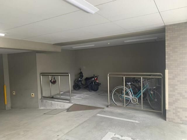 アークプラザ三春台の駐車場